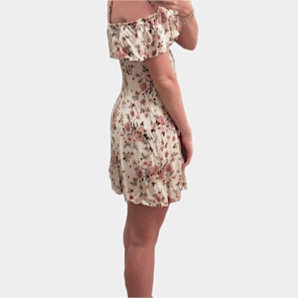 ARO Vintage Inspired Floral Off The Shoulder Button Down Dress - Picture 7 of 14